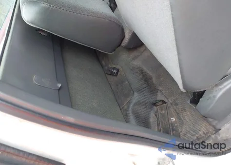 2004 Chevrolet Silverado 1500 from USA, damaged, VIN 1GCEC14T04Z207142